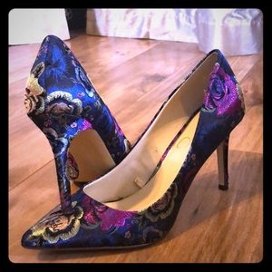 Women’s covered toe heels